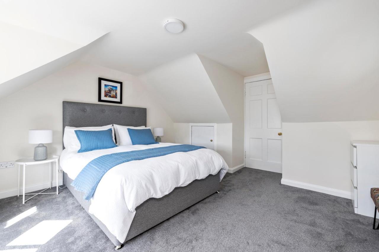 2 Bedroom Apartment On Peebles High Street Kültér fotó